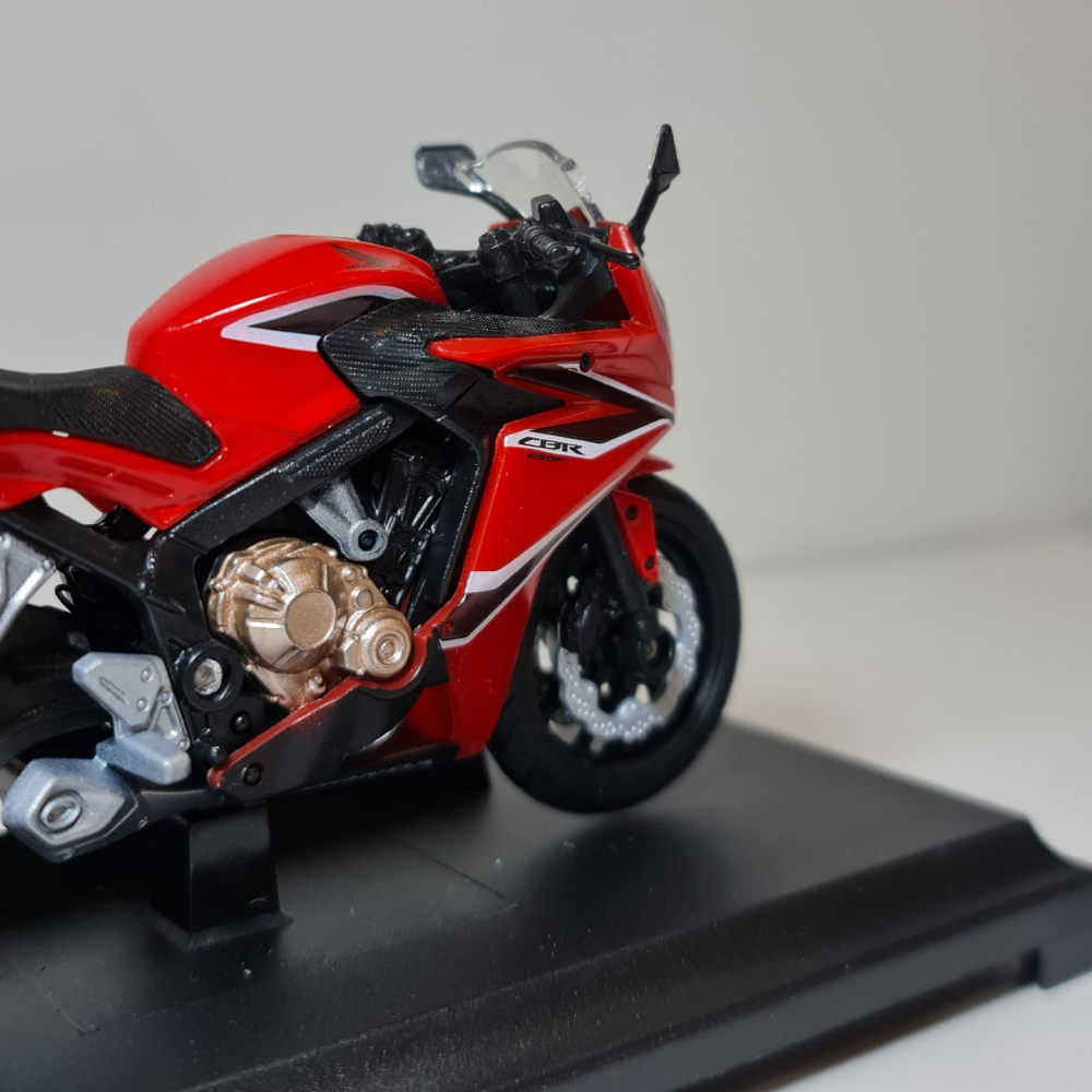 HONDA 650F CBR MOTORBIKE