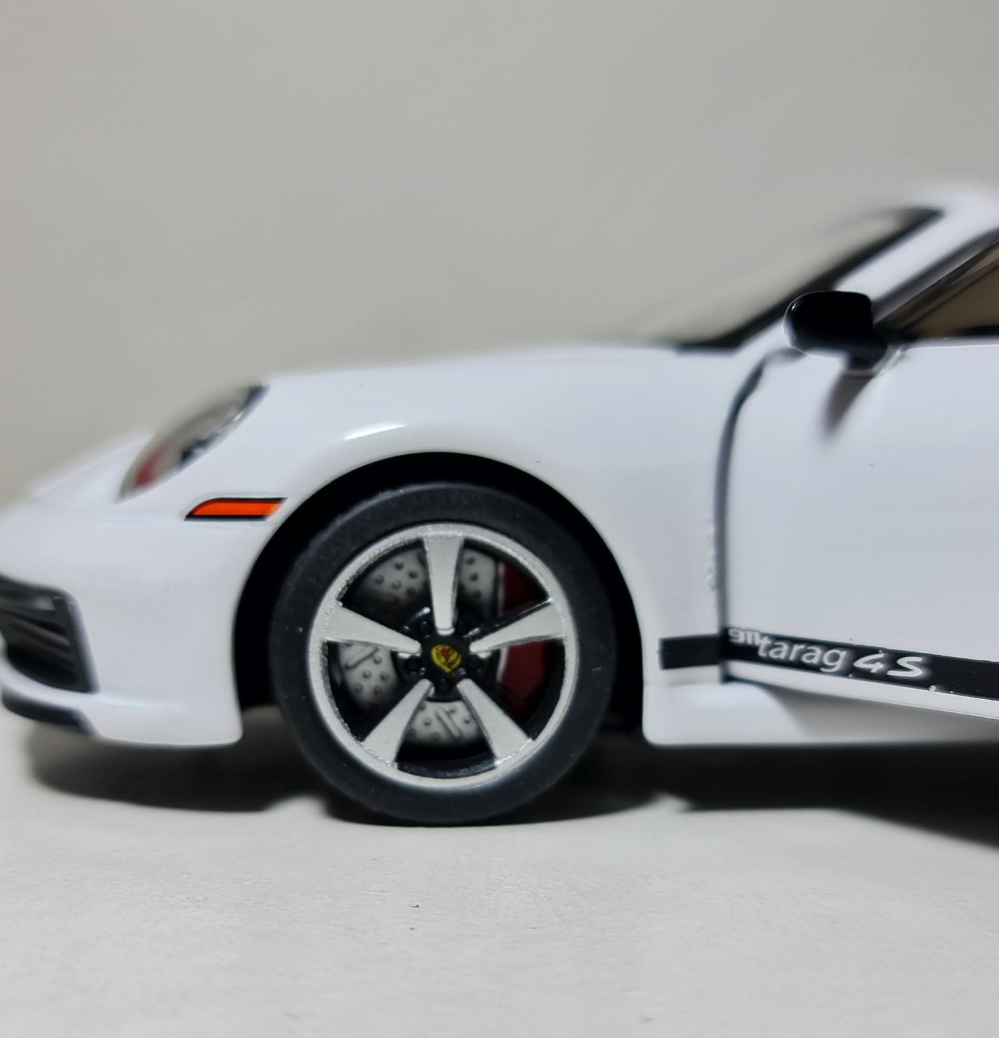 PORSCHE 911 TARGA 4S