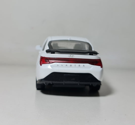 HUYANDAI ELANTRA CN7