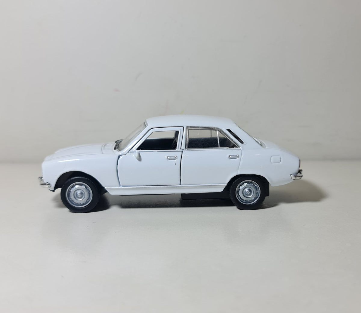 PEUGOET 504 GL