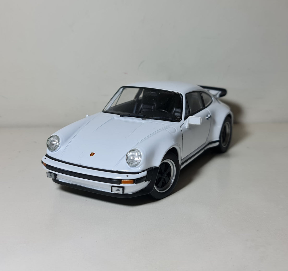 PORSCHE 911 TURBO 1986-1989