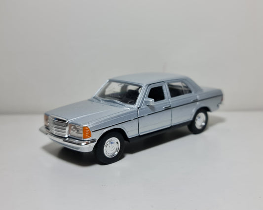 MERCEDES 230E