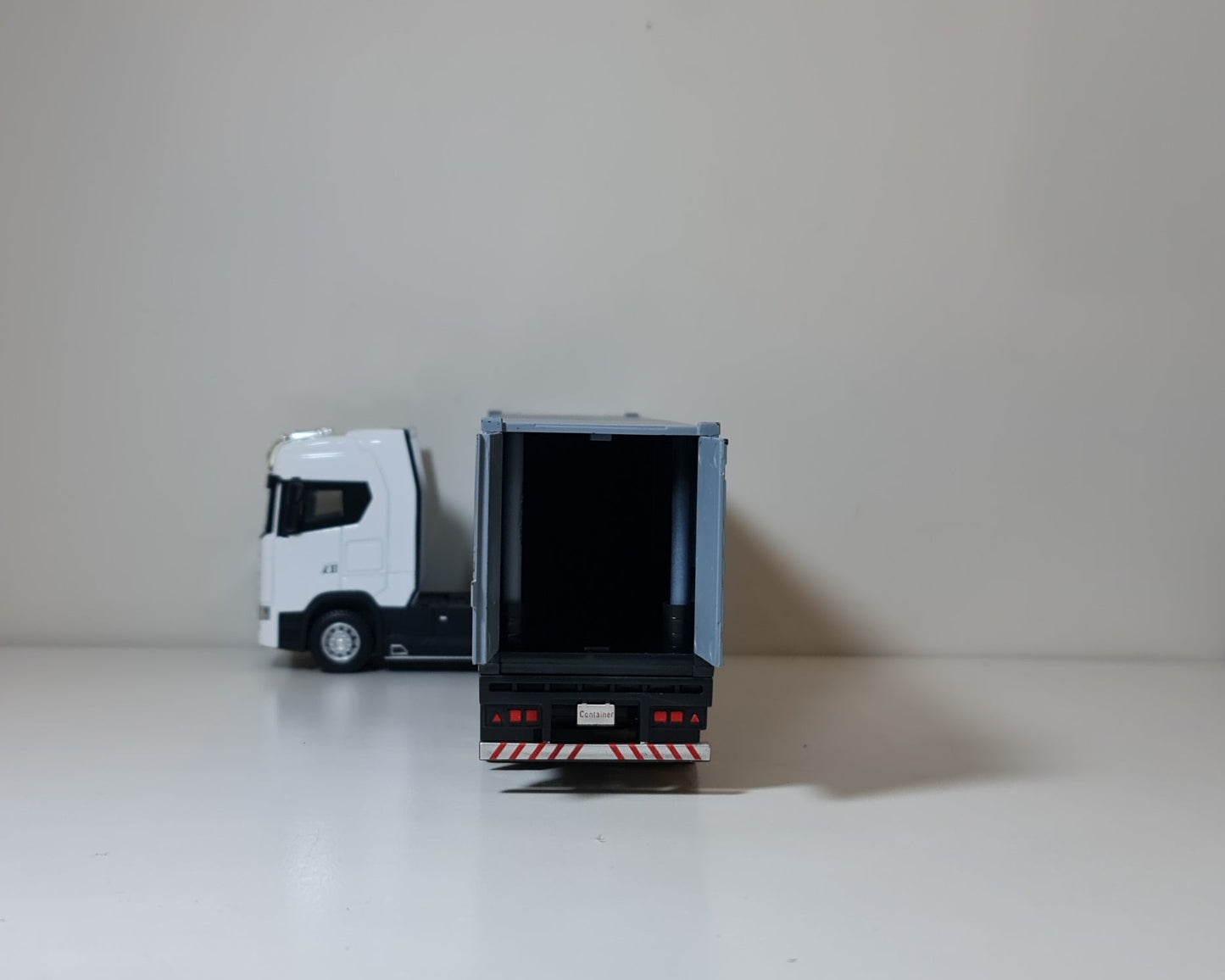 SCANIA MAERSEK TRUCK