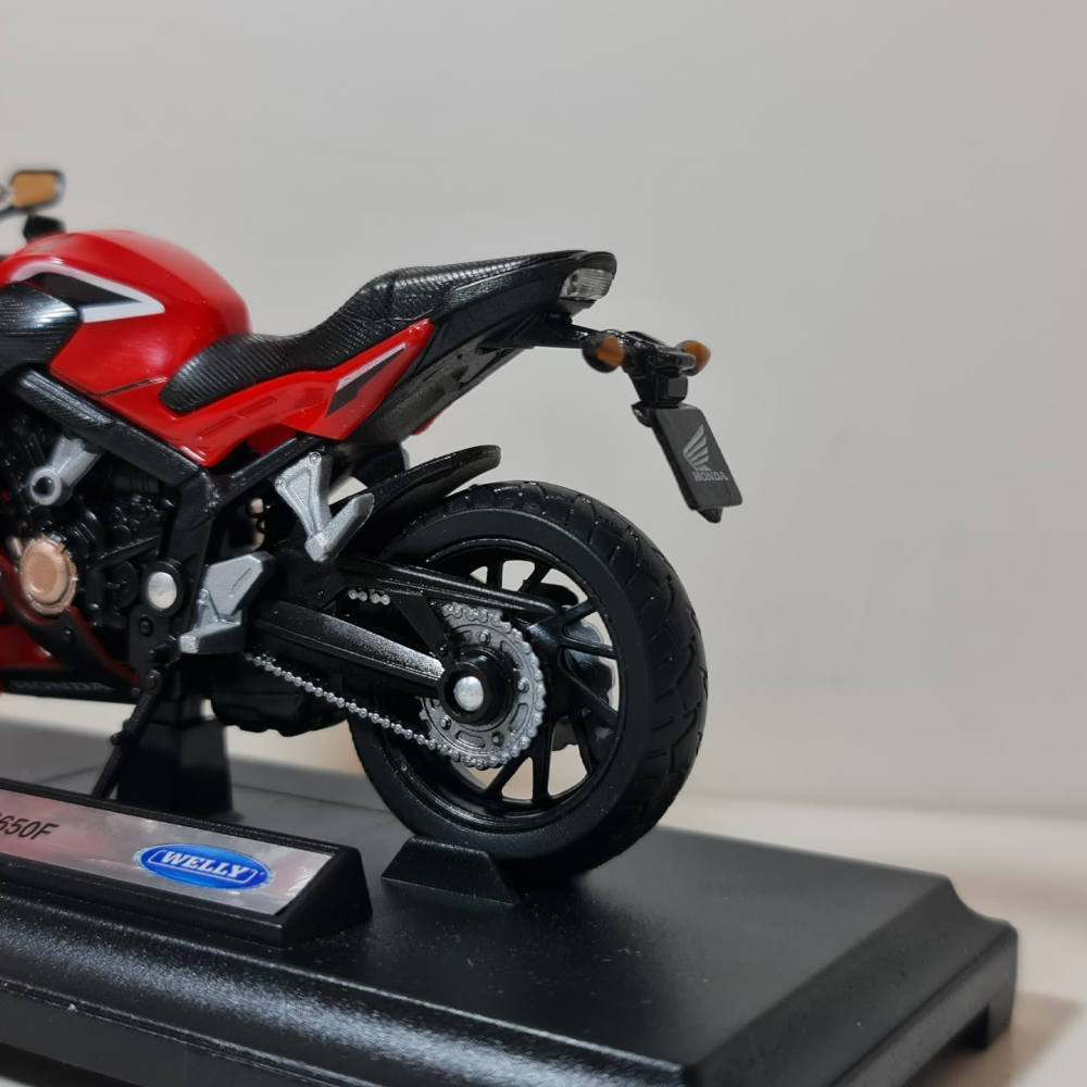 HONDA 650F CBR MOTORBIKE