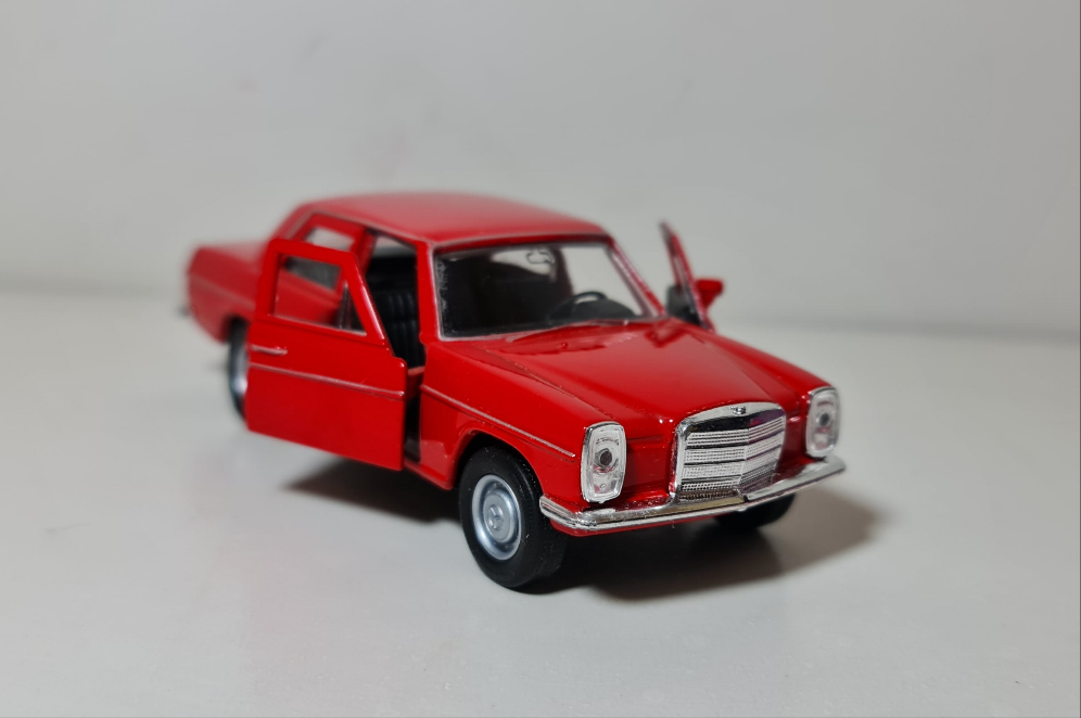 MERCEDES W115 220E