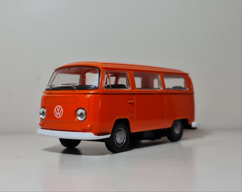 VOLKSWAGEN TRANSPORTER (T2)