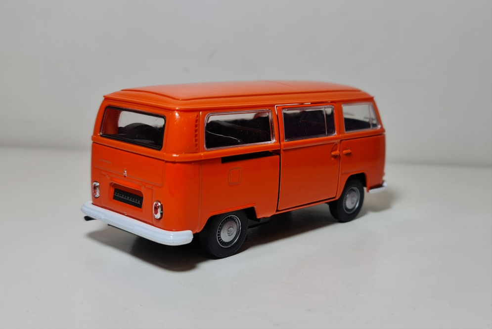 VOLKSWAGEN TRANSPORTER (T2)