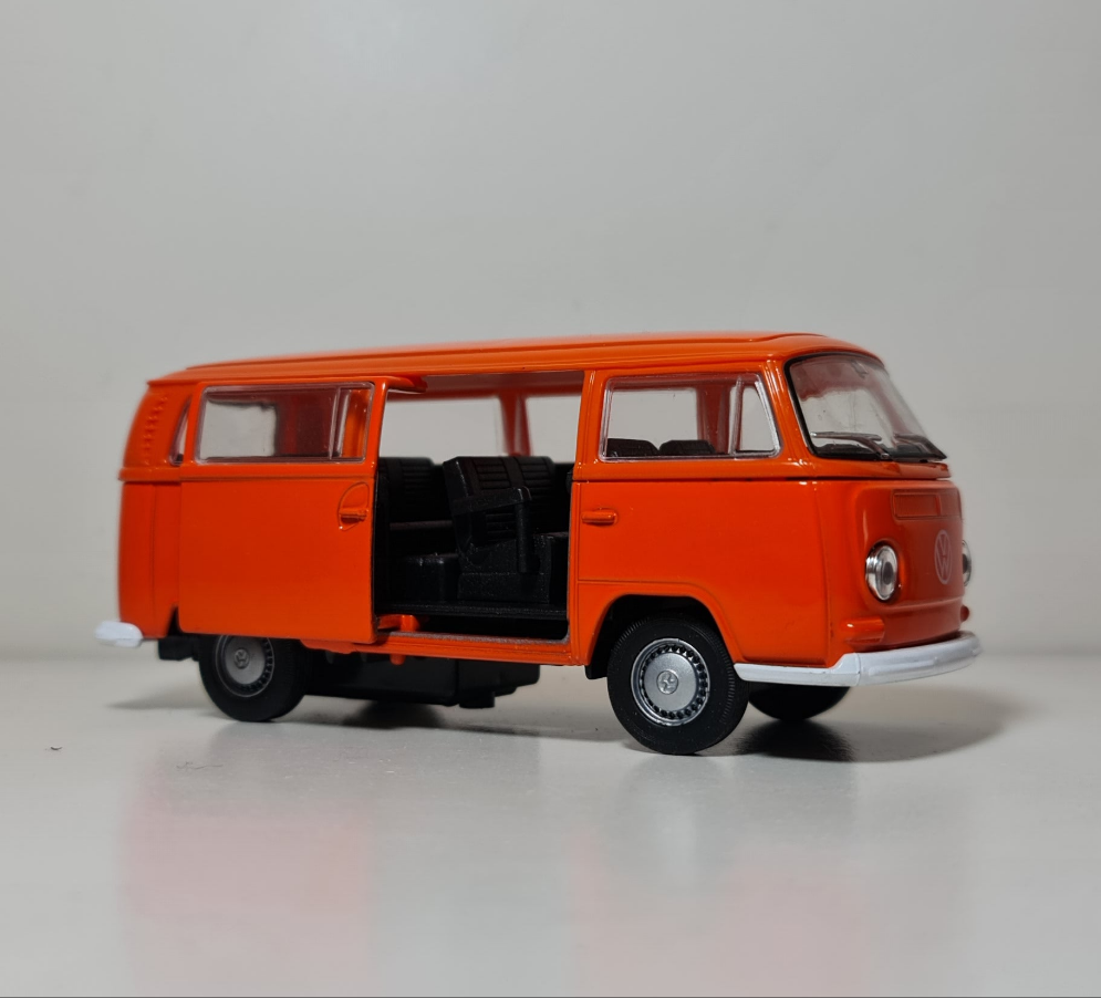 VOLKSWAGEN TRANSPORTER (T2)