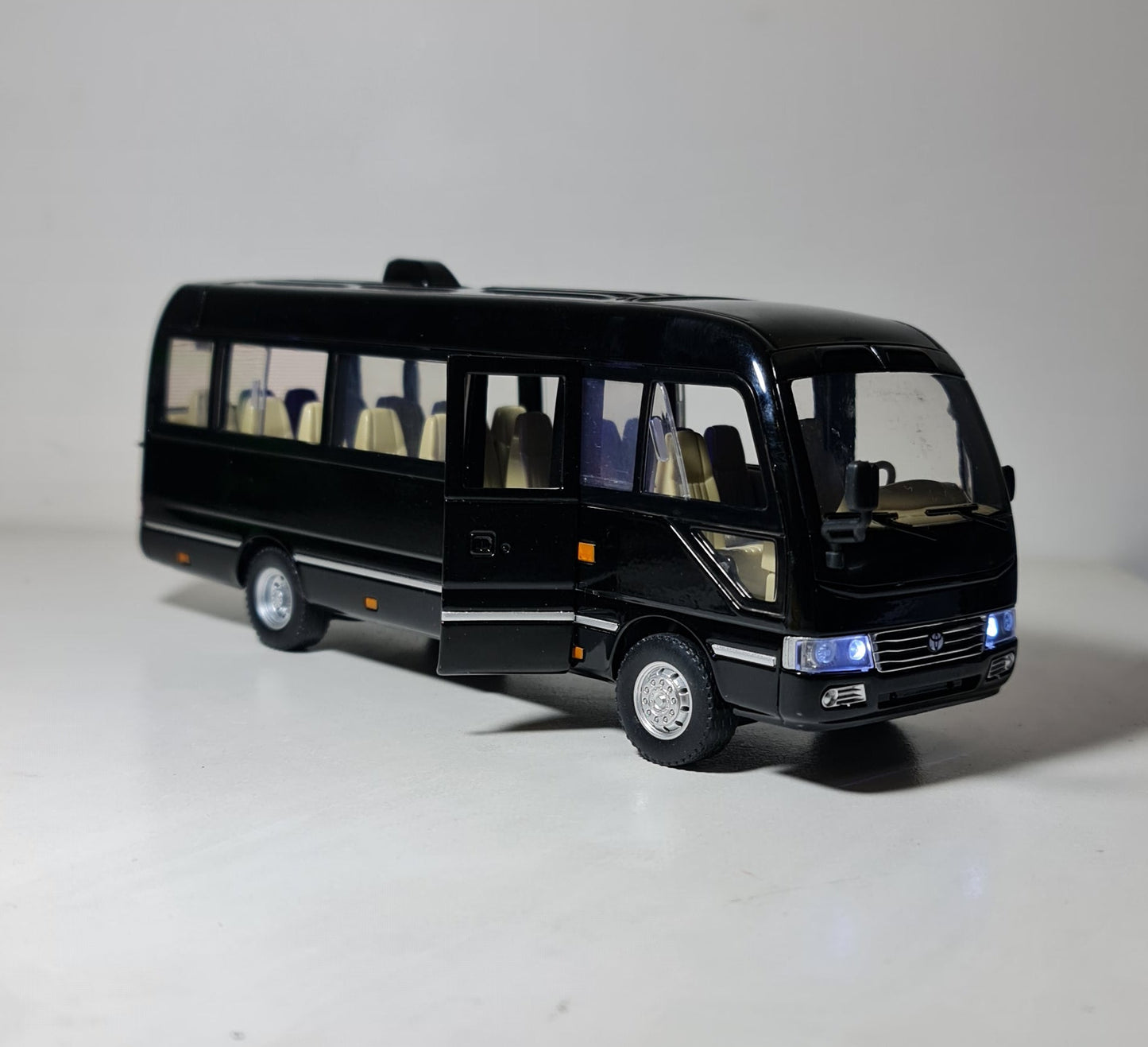 TOYOTA COASTER