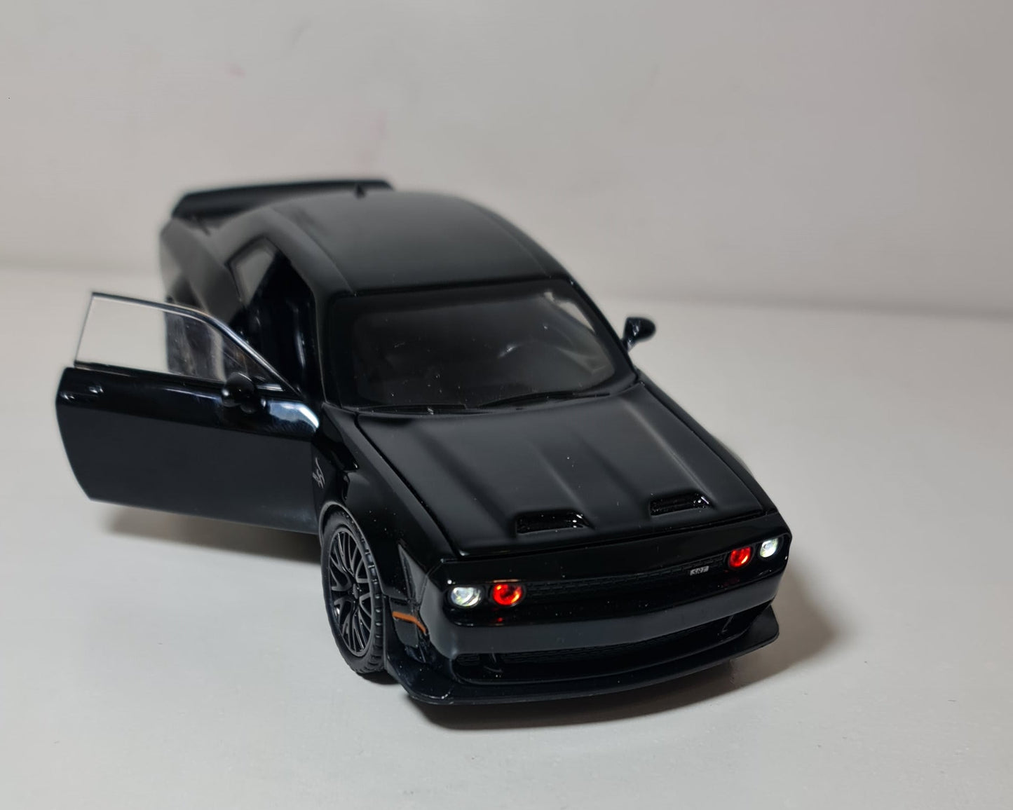 DODGE CHALLENGER SRT