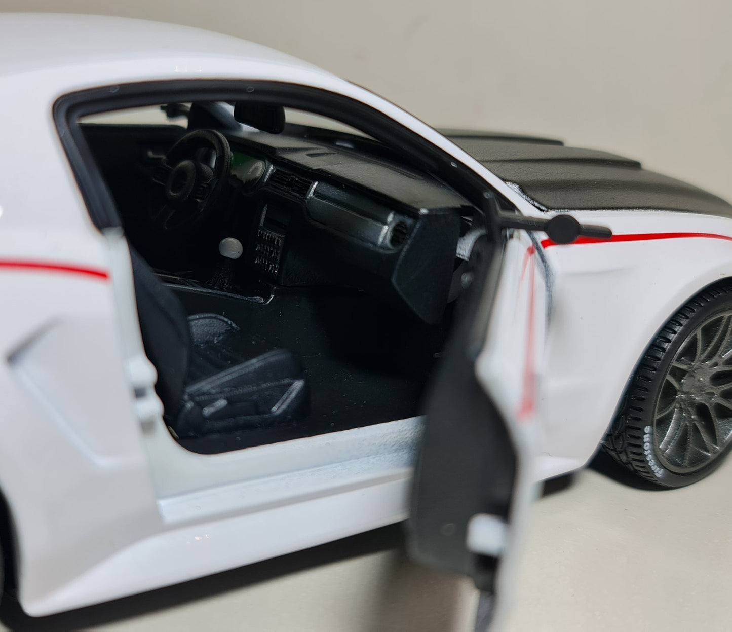 FORD MUSTANG SHELBY