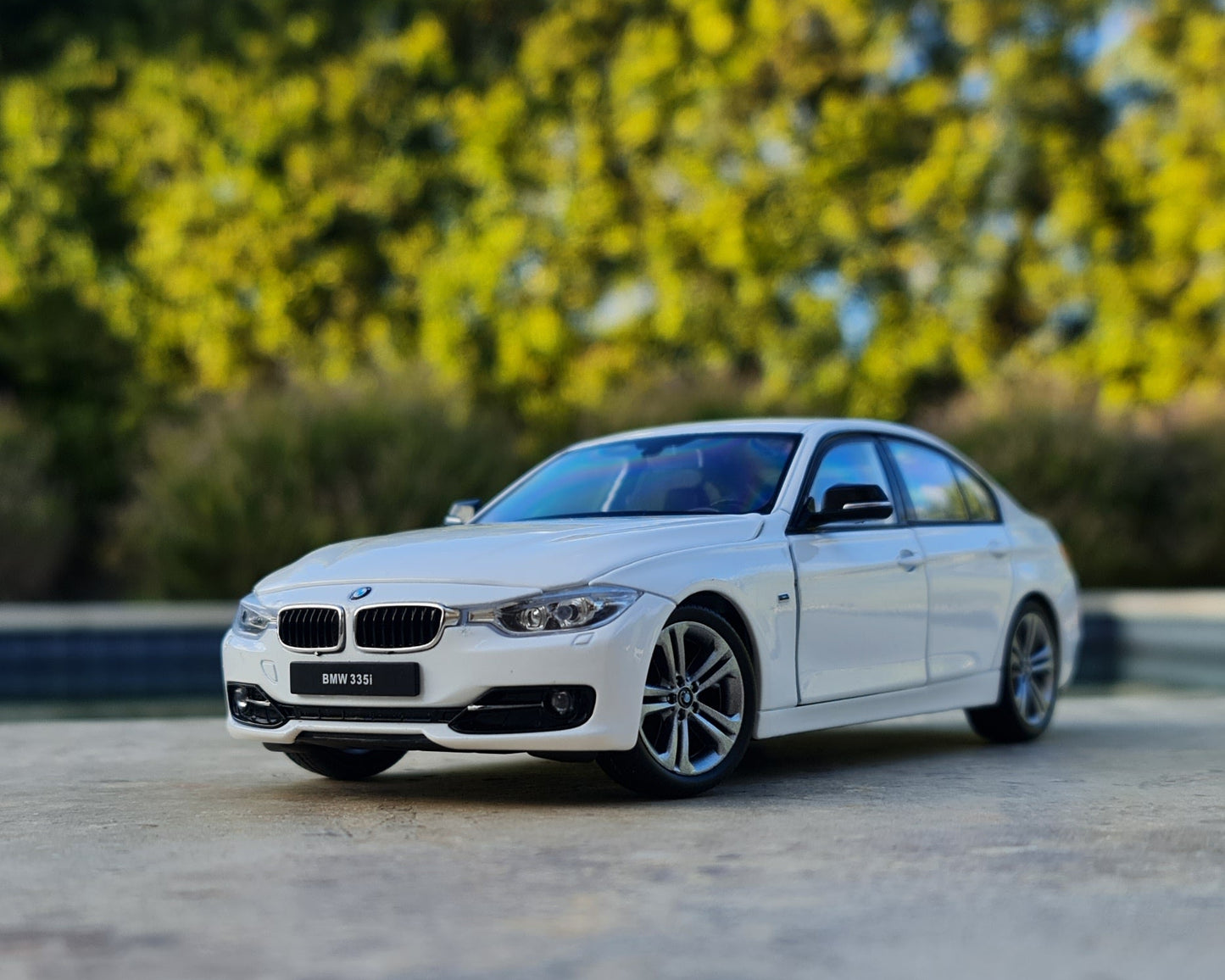 BMW F30