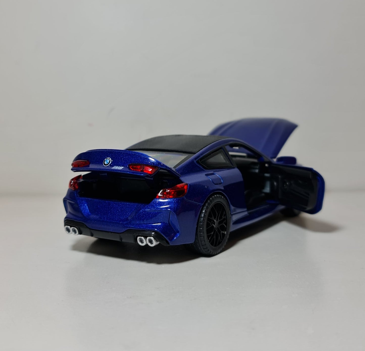 BMW M8