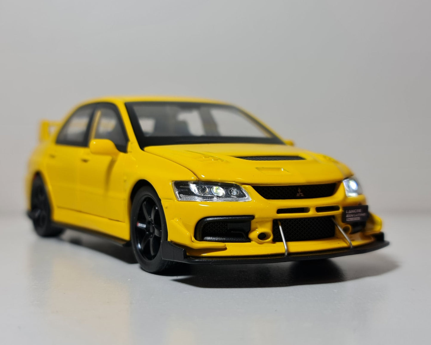 MITSUBISHI LANCER EVO 9