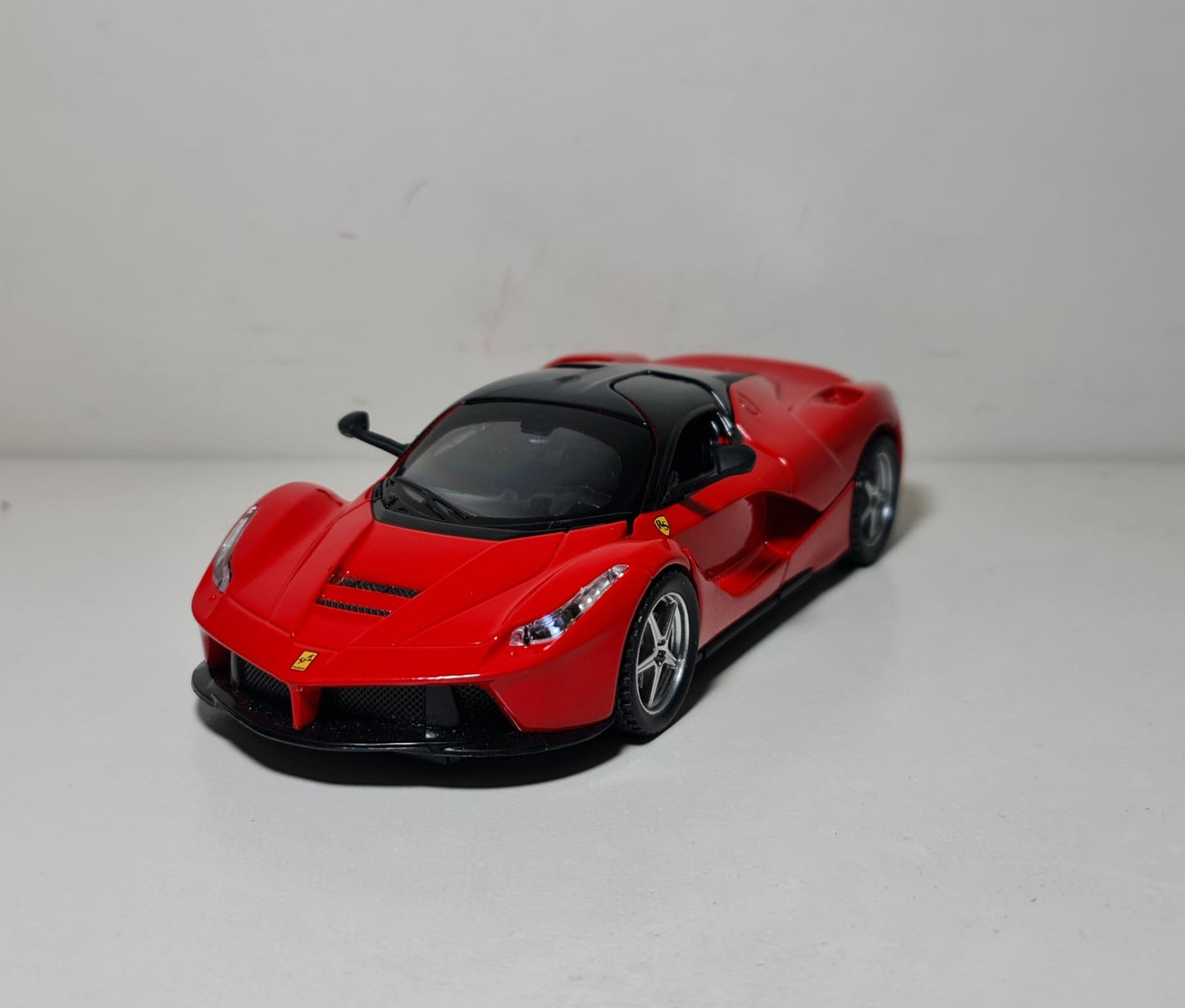 FERRARI LAFERRARI