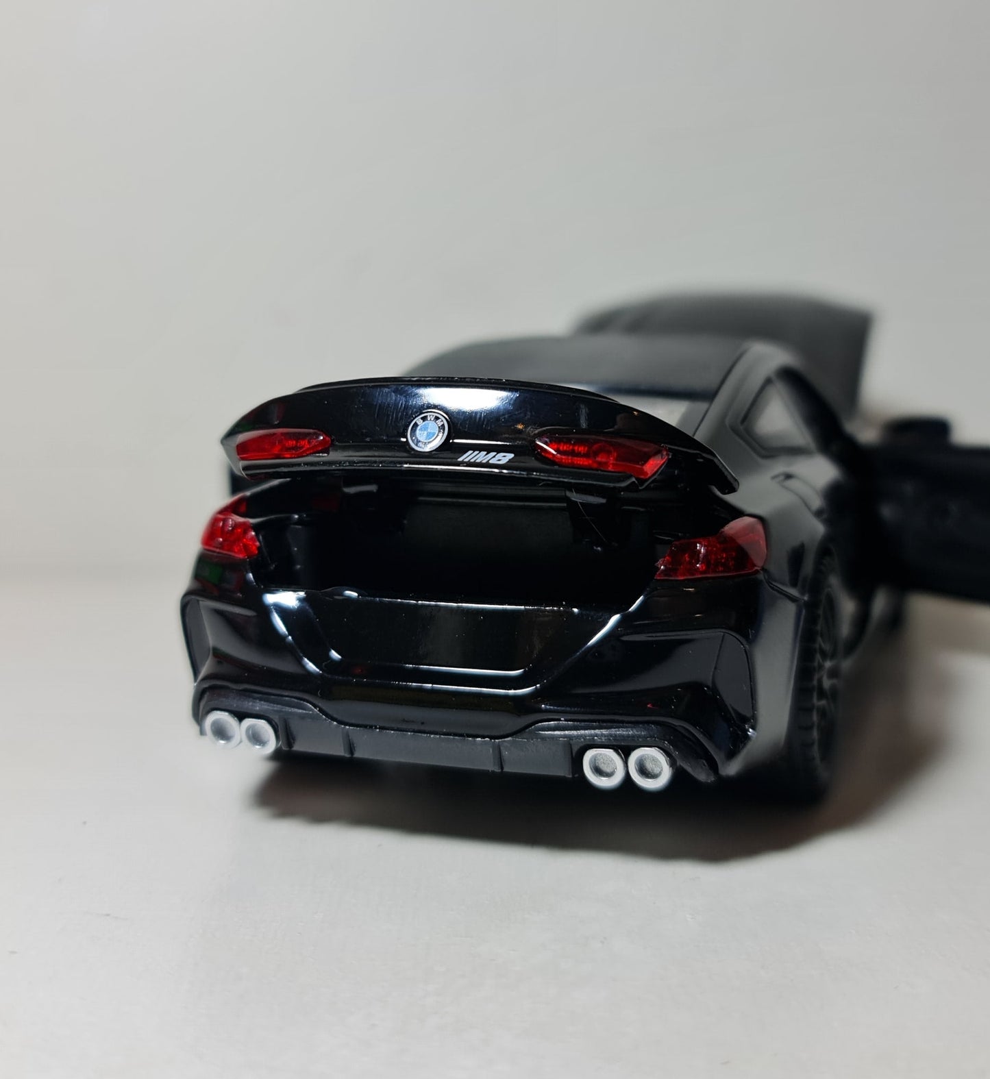 BMW M8