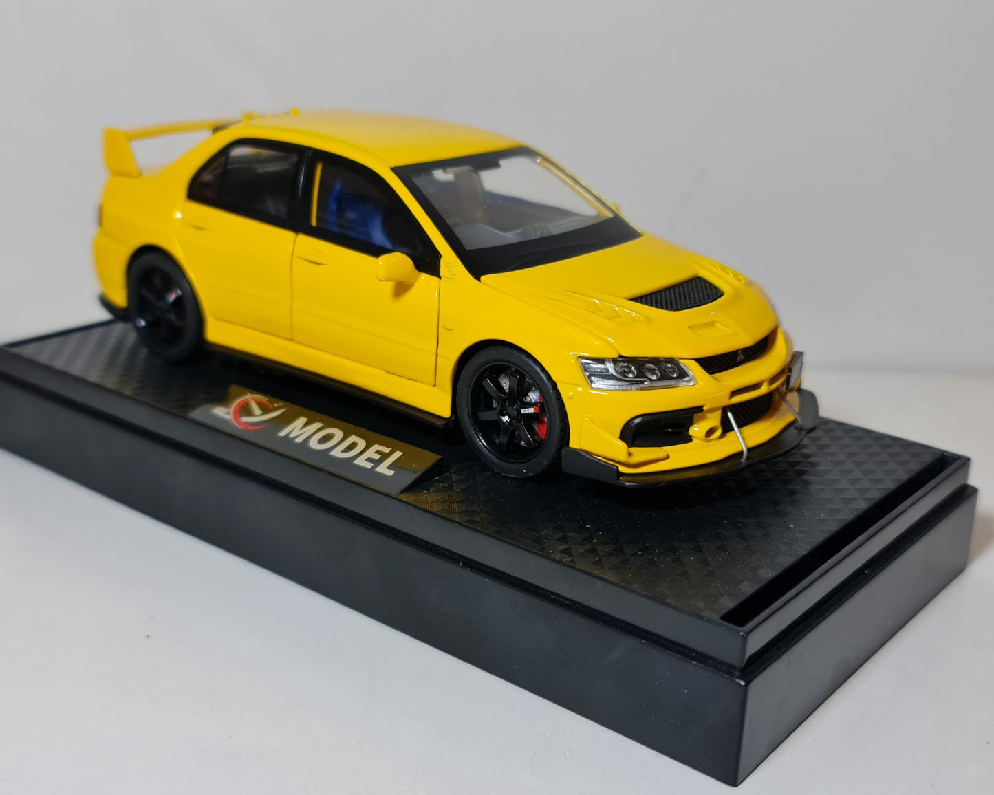 MITSUBISHI LANCER EVO 9