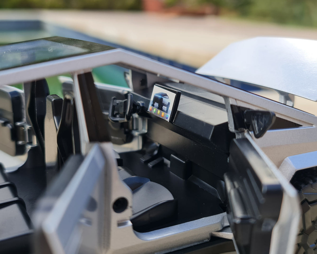 TESLA CYBERTRUCK