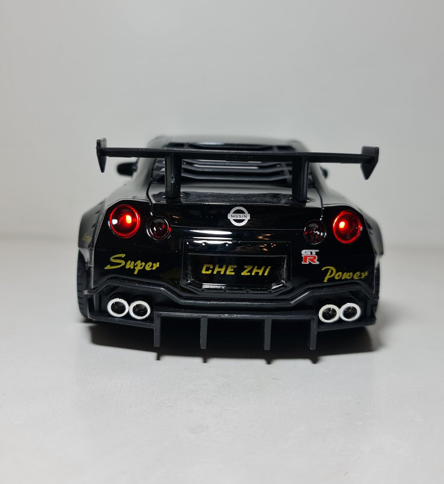 NISSAN GTR R35 (MODIFIED KIT)