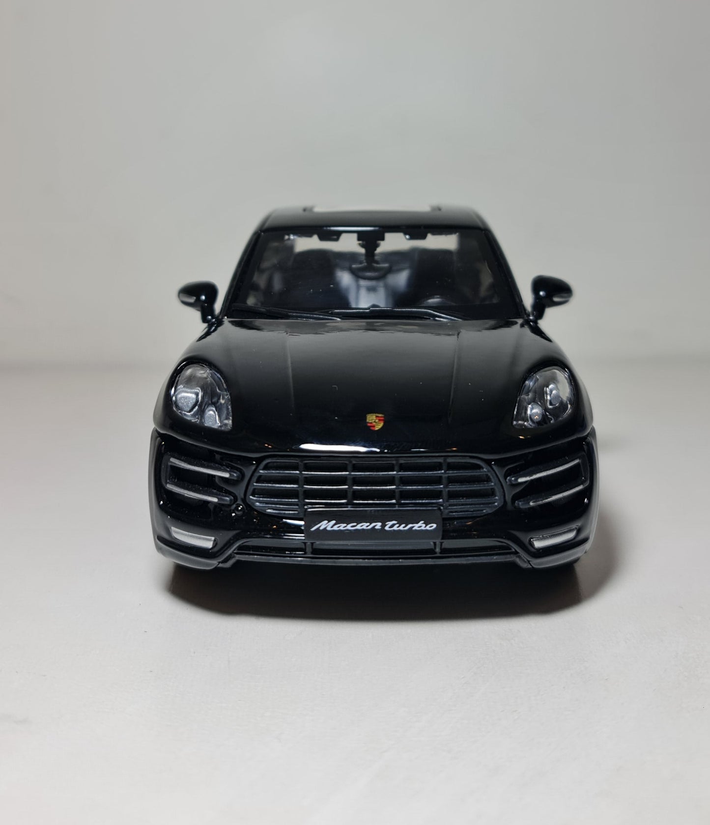 PORSCHE MACAN TURBO