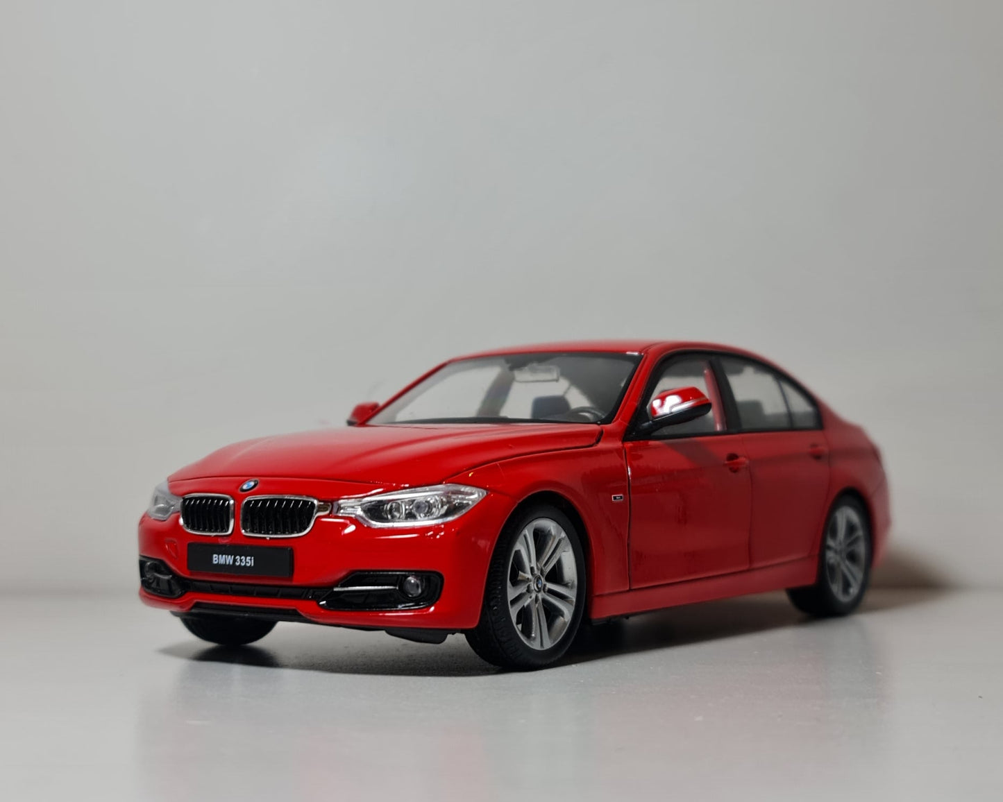 BMW F30