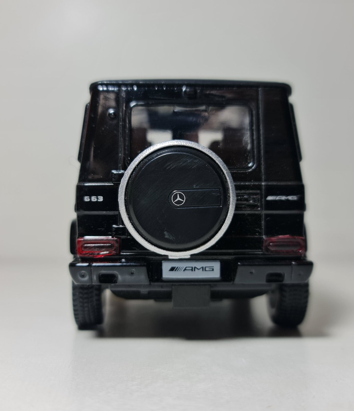MERCEDES G63(R.M.Z)