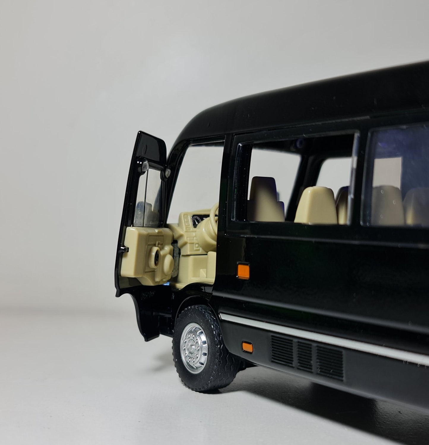 TOYOTA COASTER