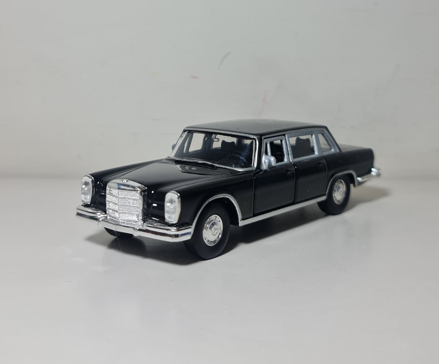 MERCEDES D600 PULLMAN