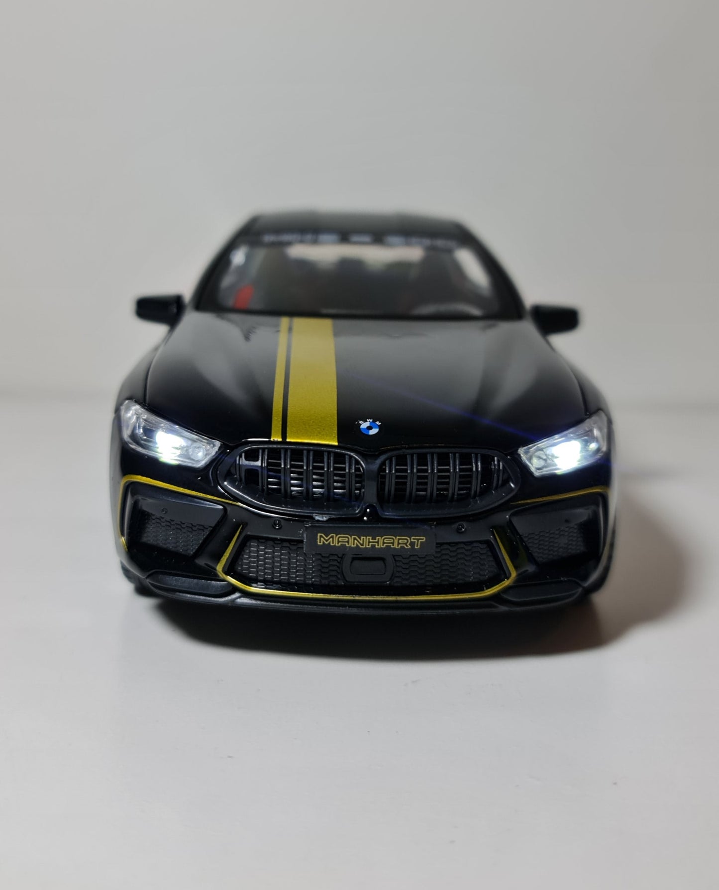 BMW M8 GRAN COUPÈ