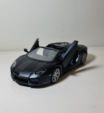 LAMBORGHINI AVENTADOR SVJ ROADSTER