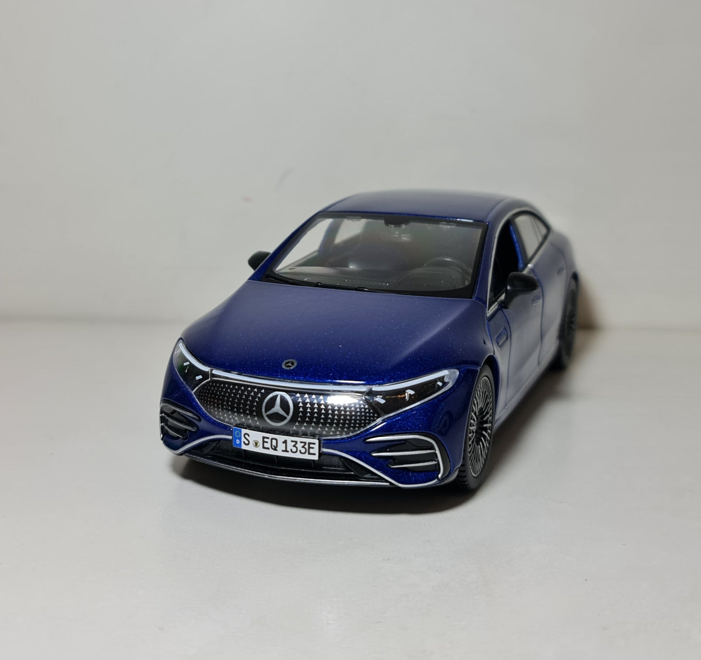 MERCEDES EQS