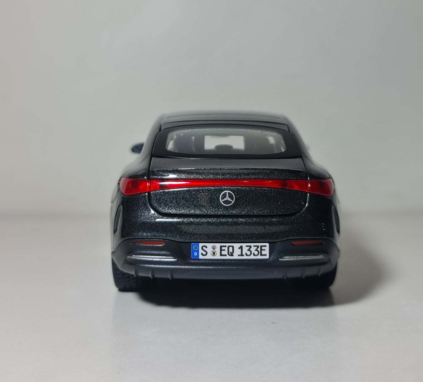 MERCEDES EQS
