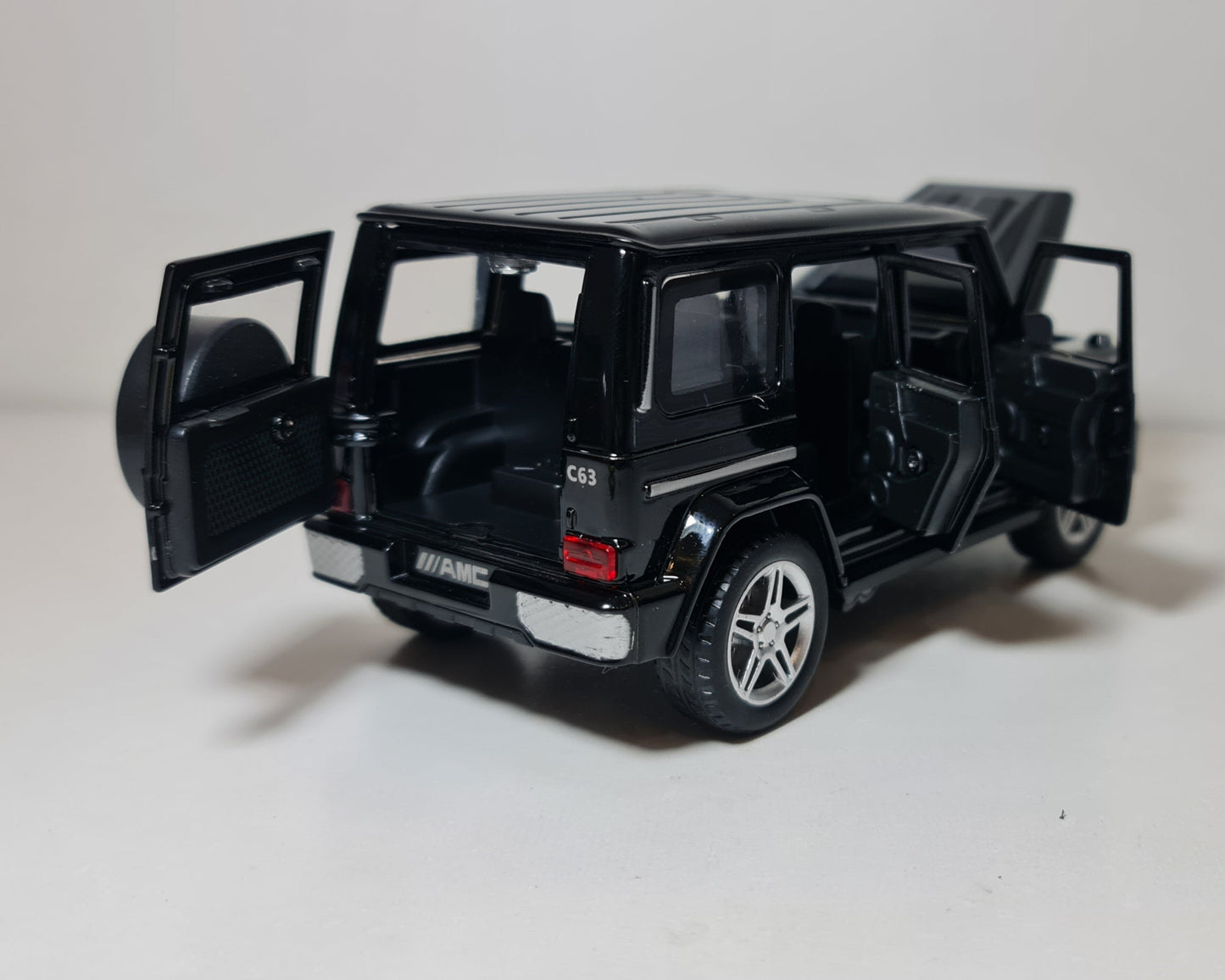 MERCEDES G63