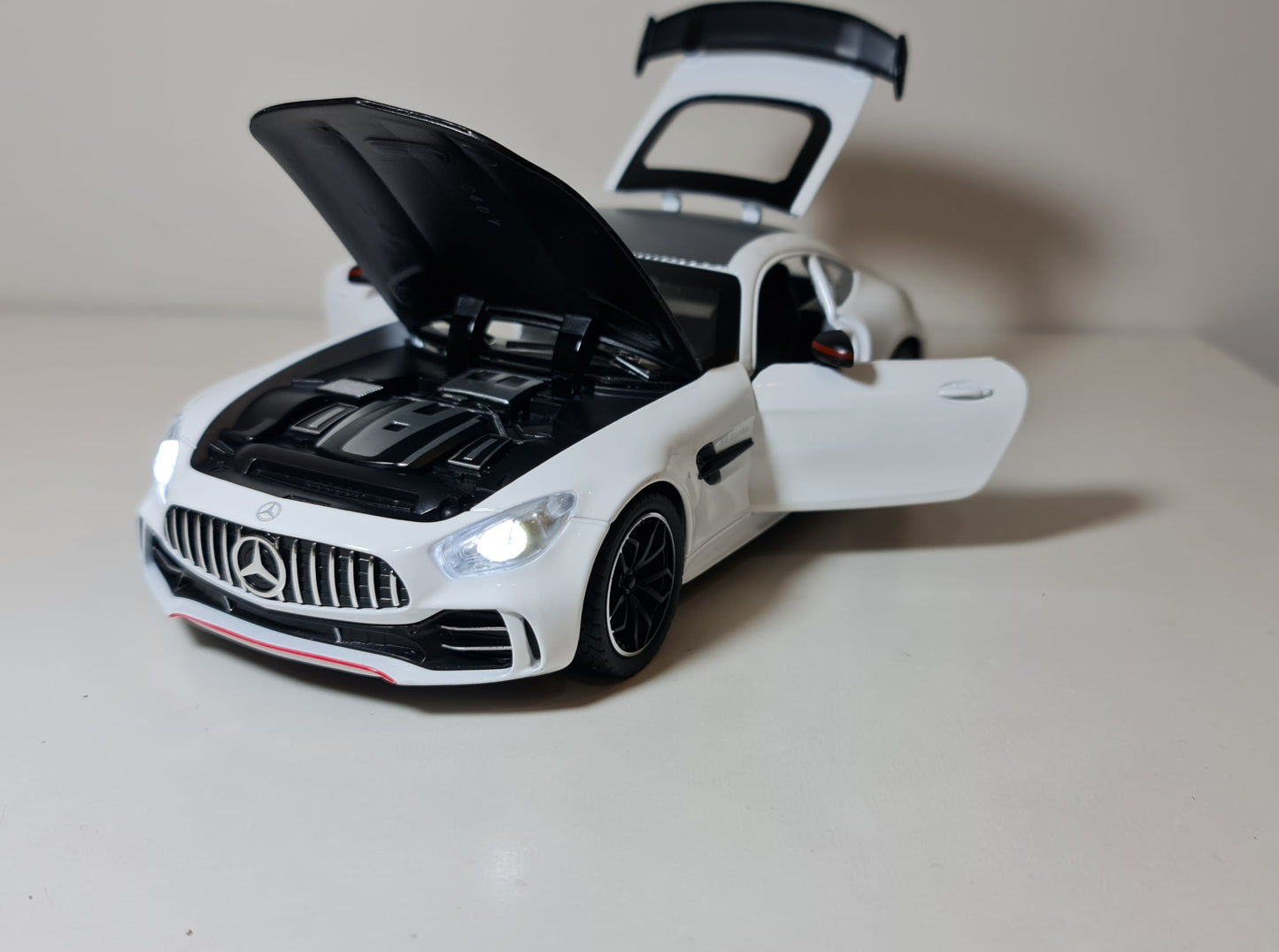 MERCEDES GTR AMG