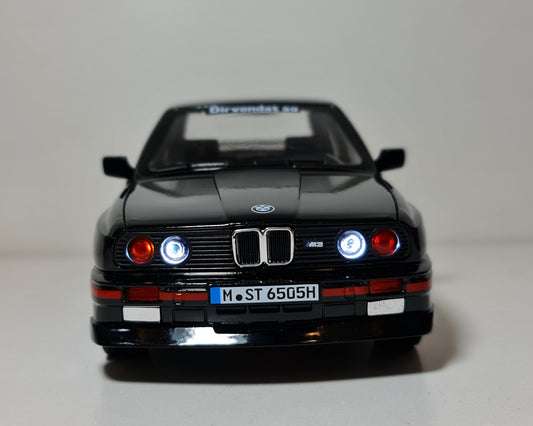 BMW E30