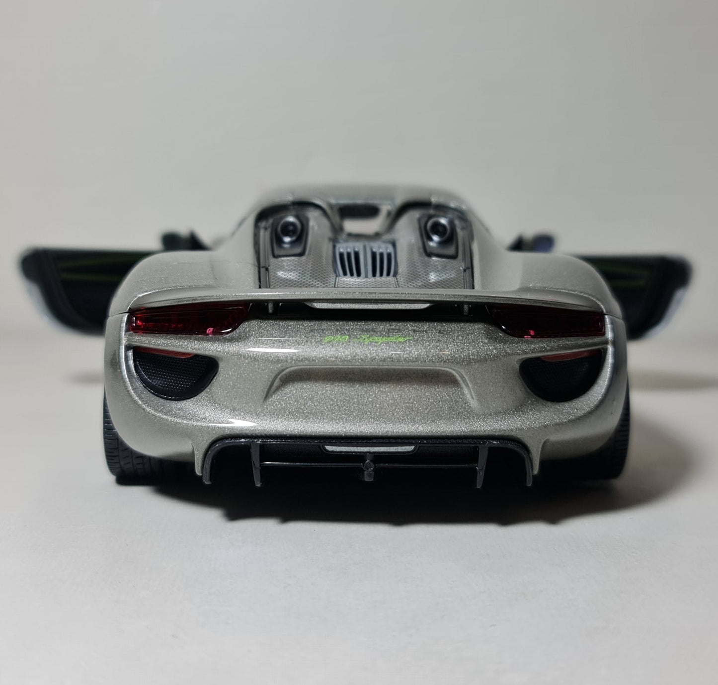 PORSCHE SPYDER 918