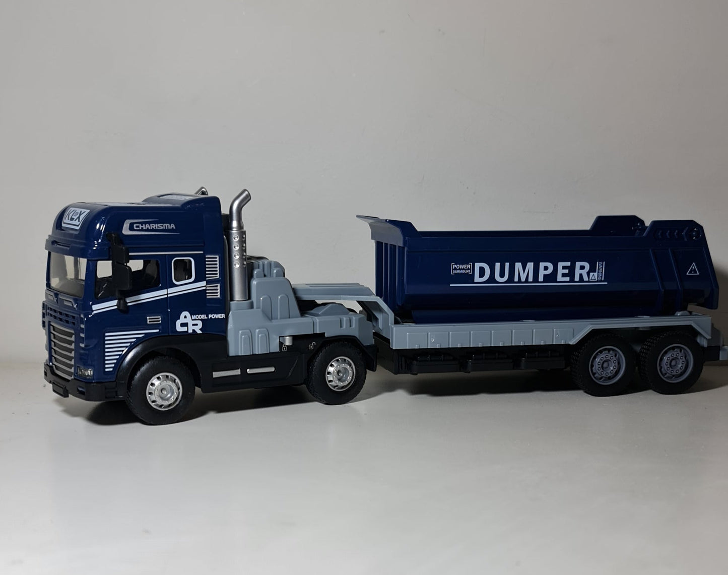 IVECO SAND DUMPER CAR
