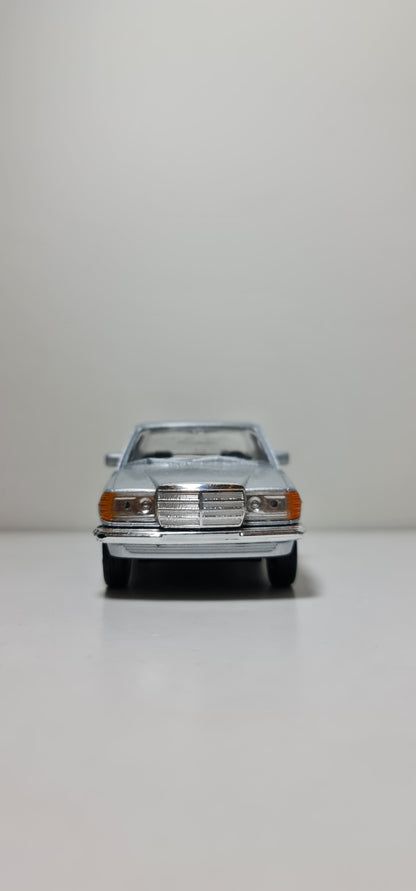 MERCEDES 230E