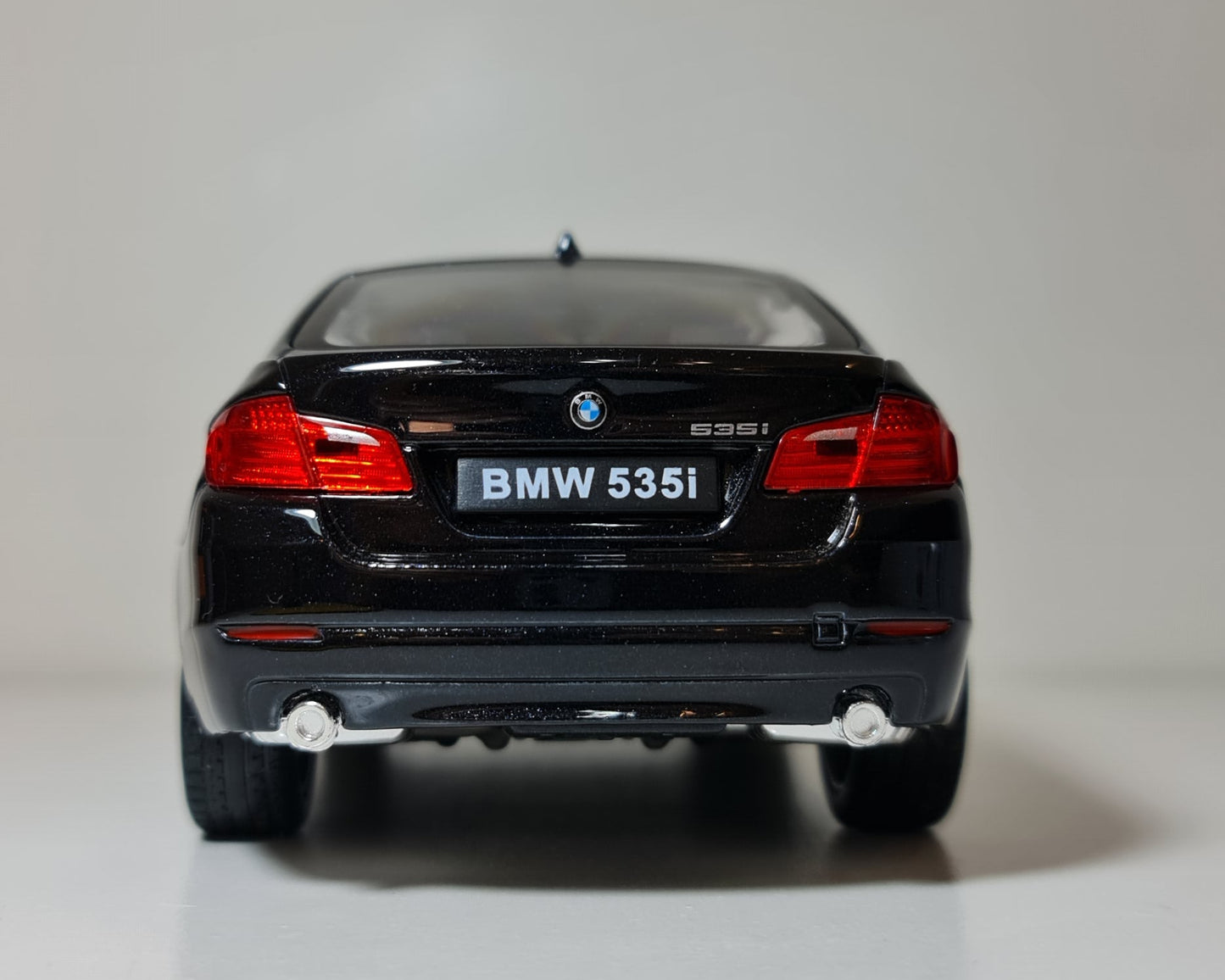 BMW 5th SERIES F10
