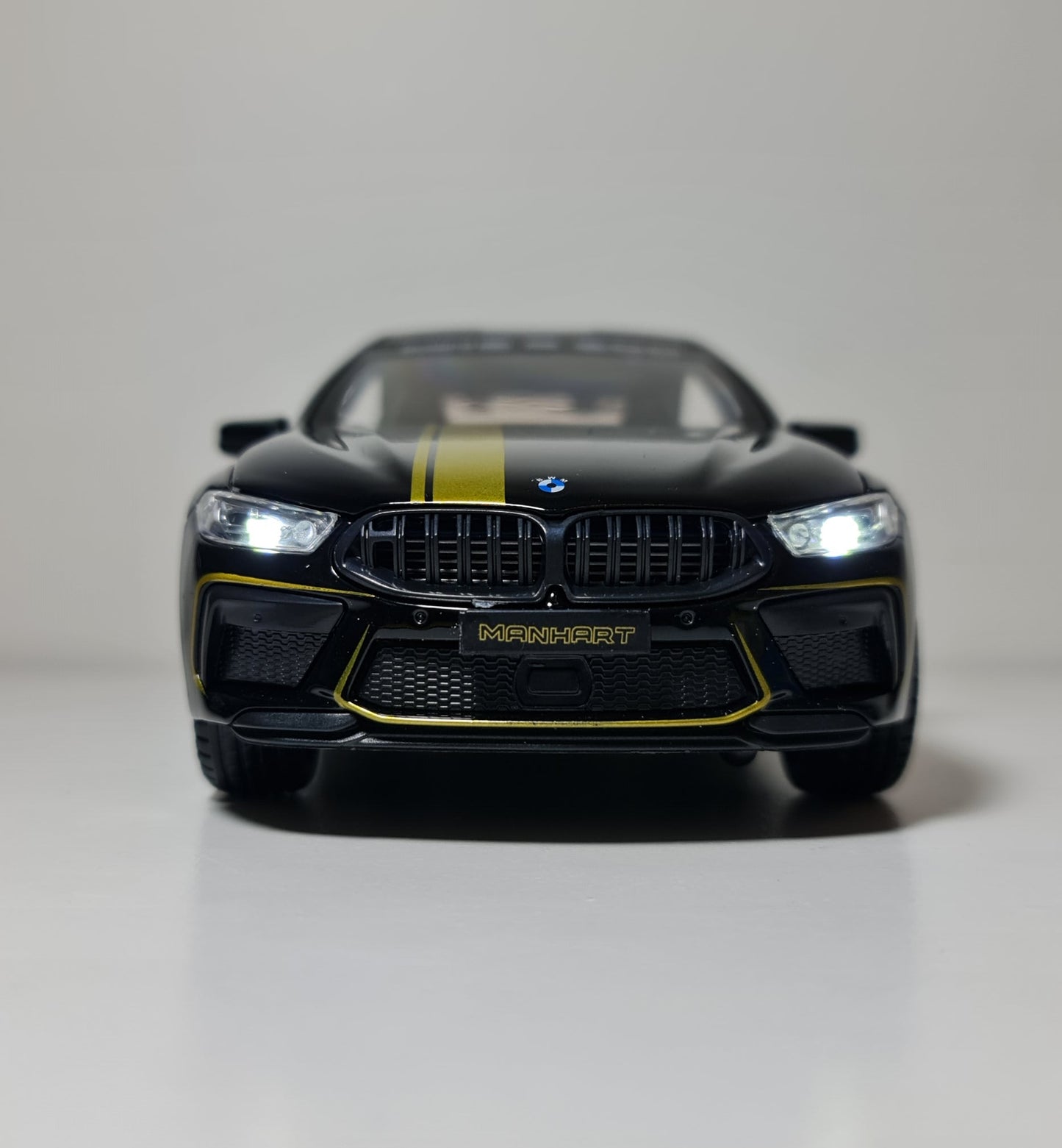 BMW M8 GRAN COUPÈ