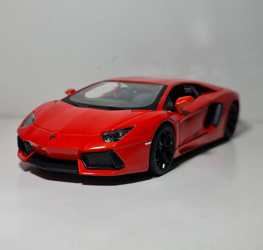 LAMBORGHINI AVENTADOR
