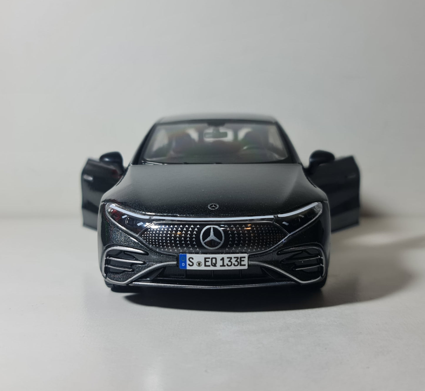 MERCEDES EQS