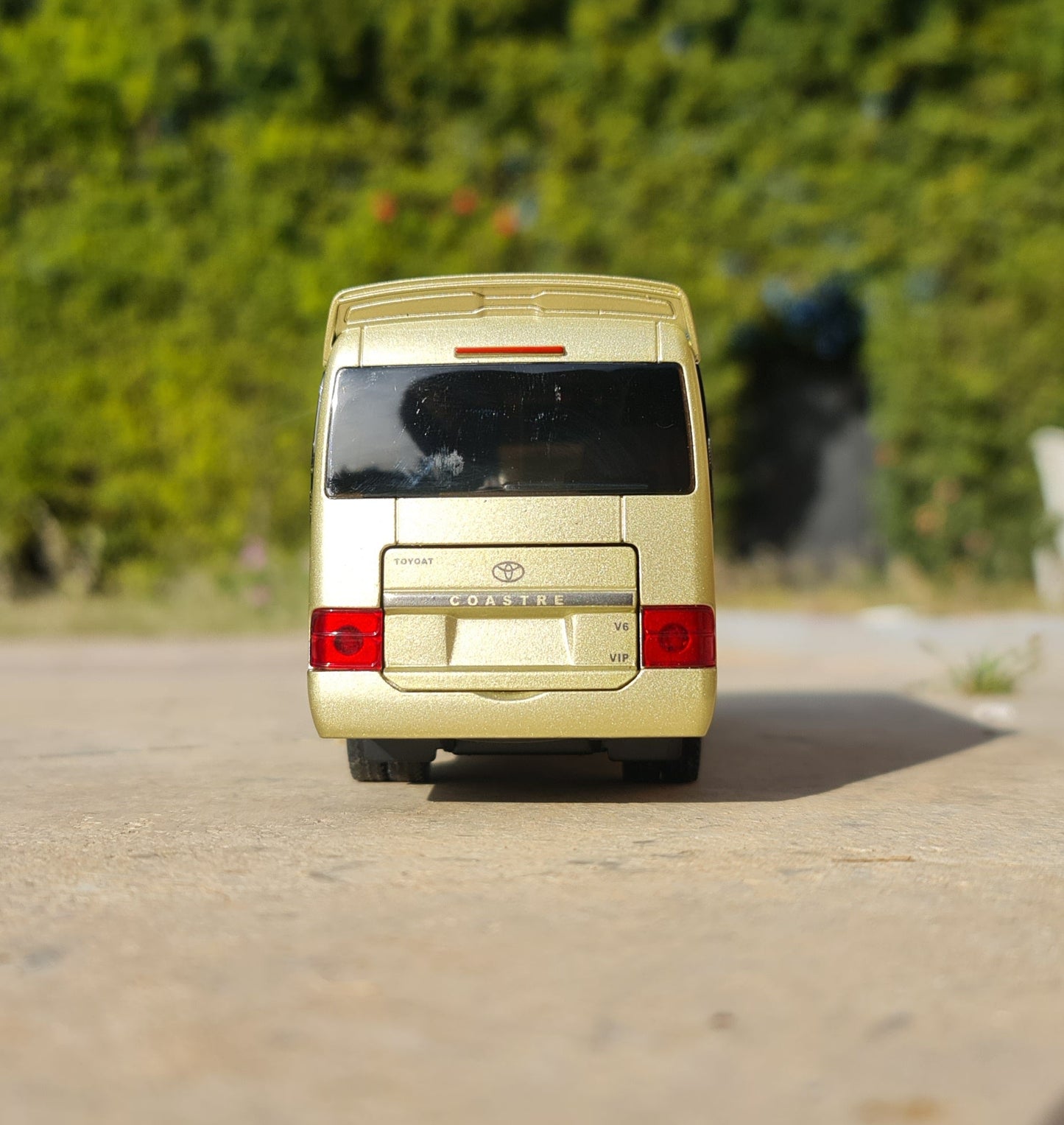 TOYOTA COASTER