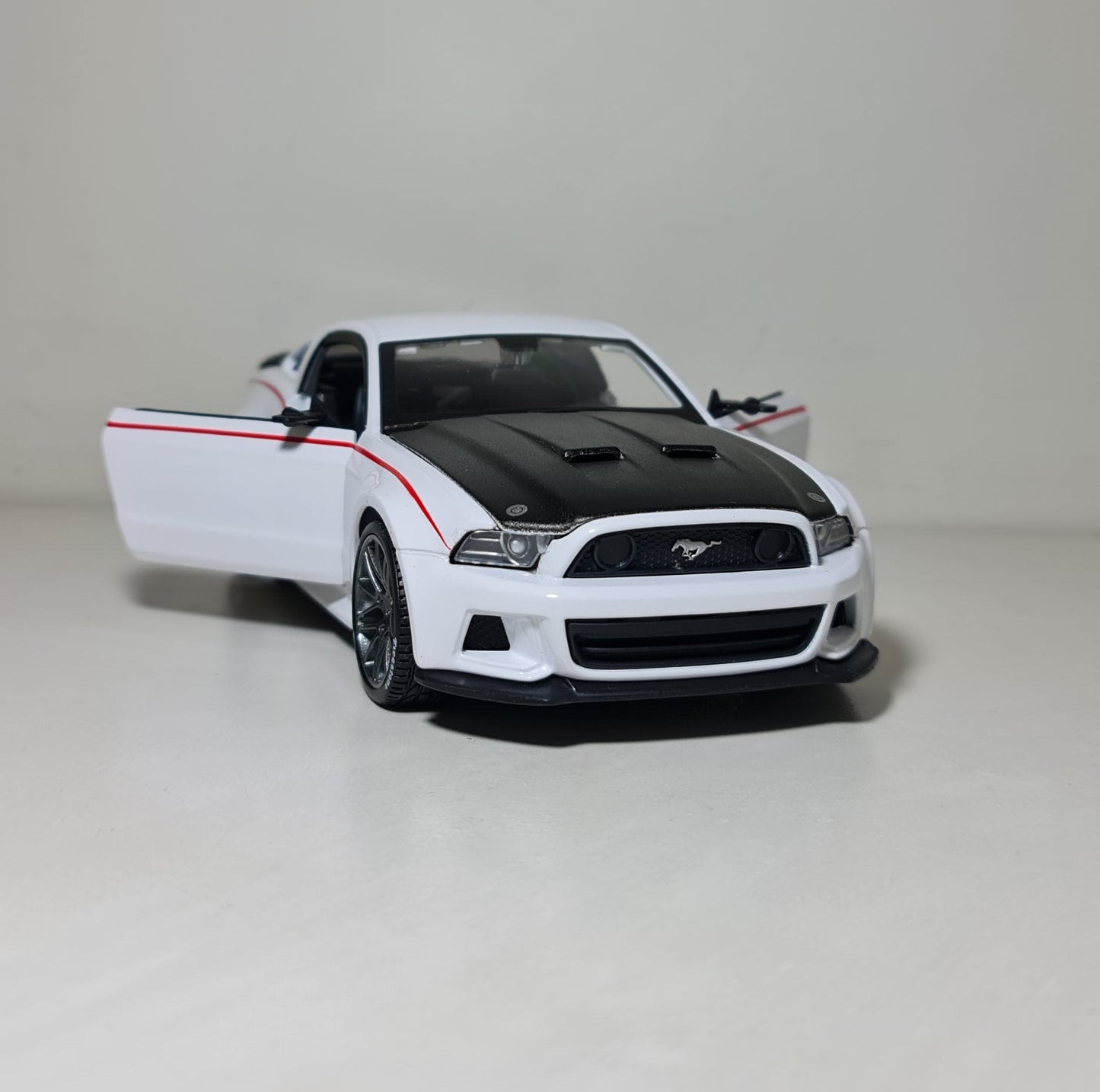 FORD MUSTANG SHELBY