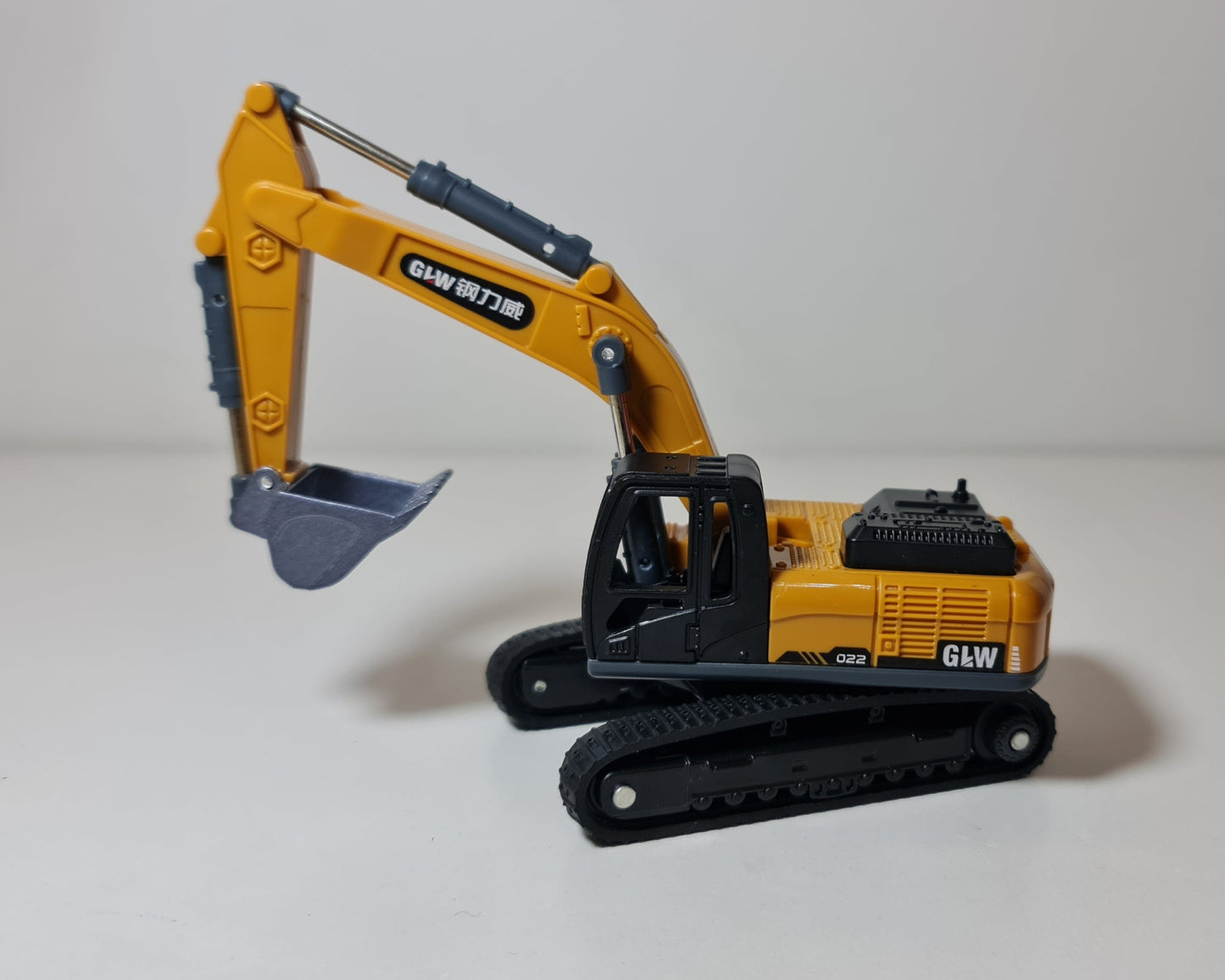 EXCAVATOR TRACTOR