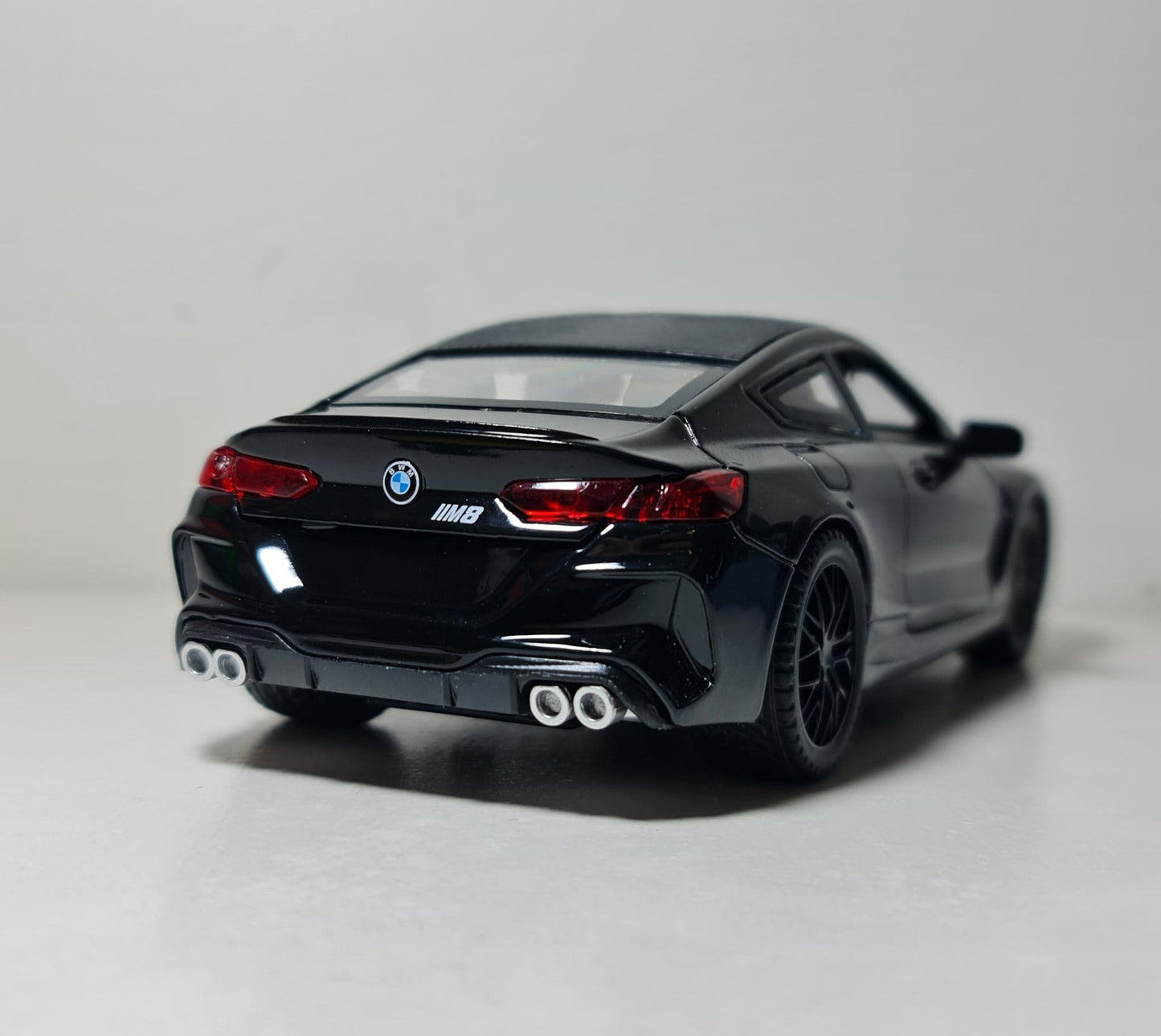 BMW M8