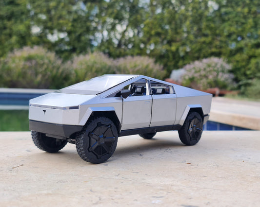 TESLA CYBERTRUCK