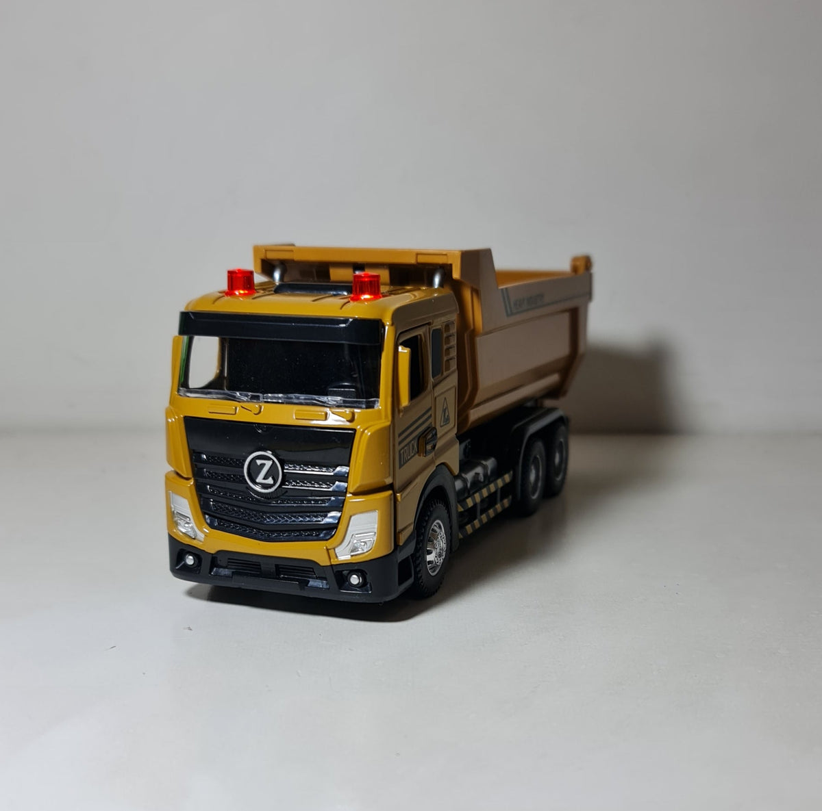 SAND DUMPER CAR
