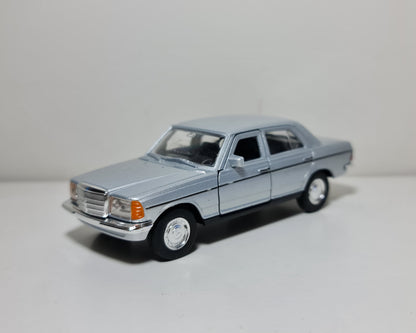 MERCEDES 230E