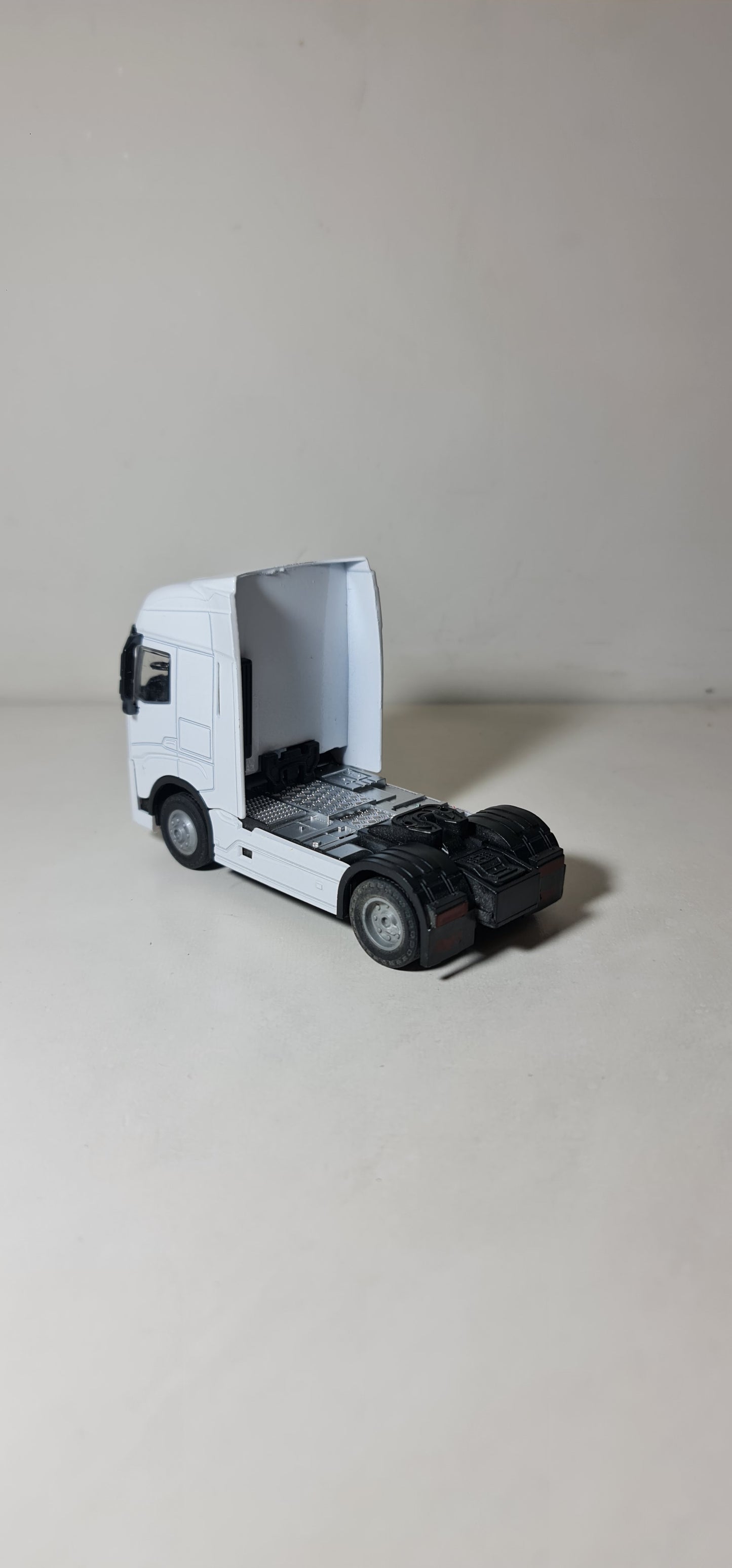 IVECO CONTAINER HEAD